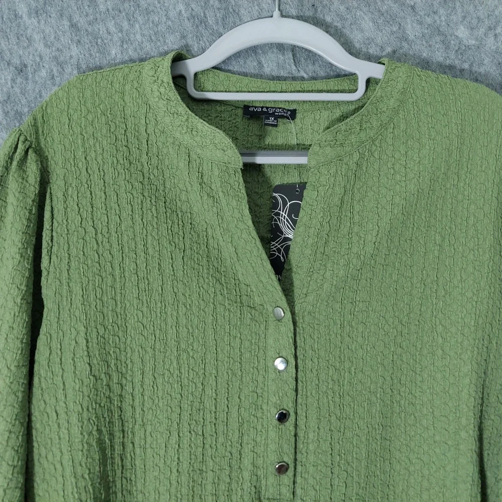 Ava & Grace Women Top 1X Olive Minimalist Seersucker Henley Capsule Roll Tab Slv - Picture 2 of 10